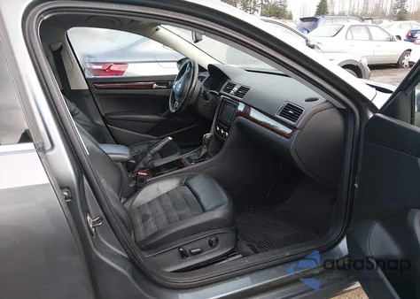 2012 Volkswagen Passat 3.6L V6 Sel Premium from USA, damaged, VIN 1VWCM7A38CC010956